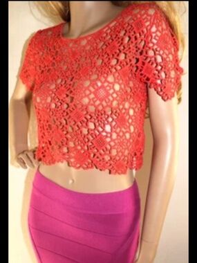 NWT bebe 2b coral pink orange lace crochet cropped top
